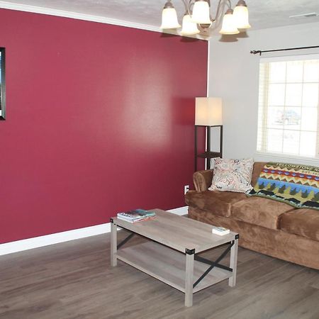 3 Queen Beds, 1 Twin Bed, 2 Rooms, 1 And A Half Bath, Self Check-In, Flexcation Equipped Idaho Falls Esterno foto