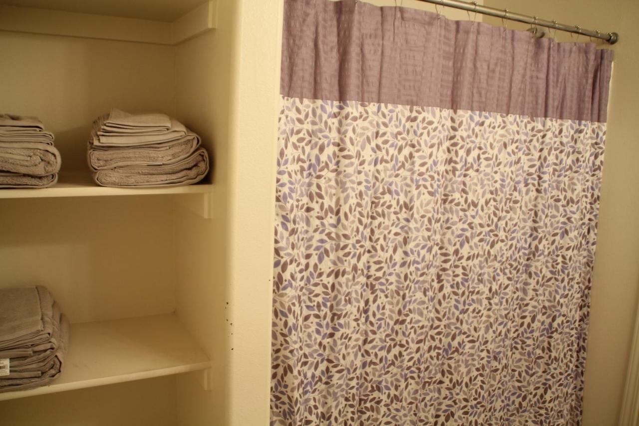 3 Queen Beds, 1 Twin Bed, 2 Rooms, 1 And A Half Bath, Self Check-In, Flexcation Equipped Idaho Falls Esterno foto