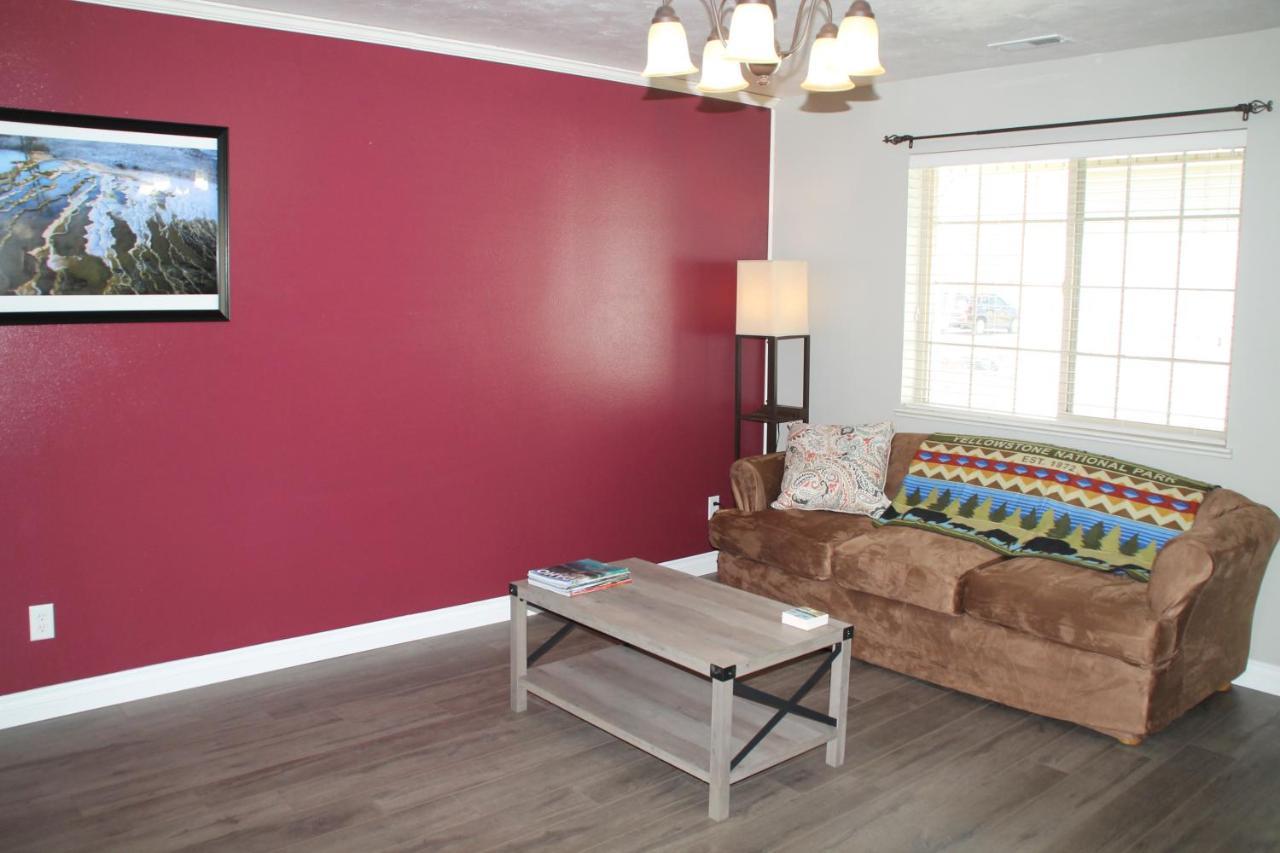 3 Queen Beds, 1 Twin Bed, 2 Rooms, 1 And A Half Bath, Self Check-In, Flexcation Equipped Idaho Falls Esterno foto