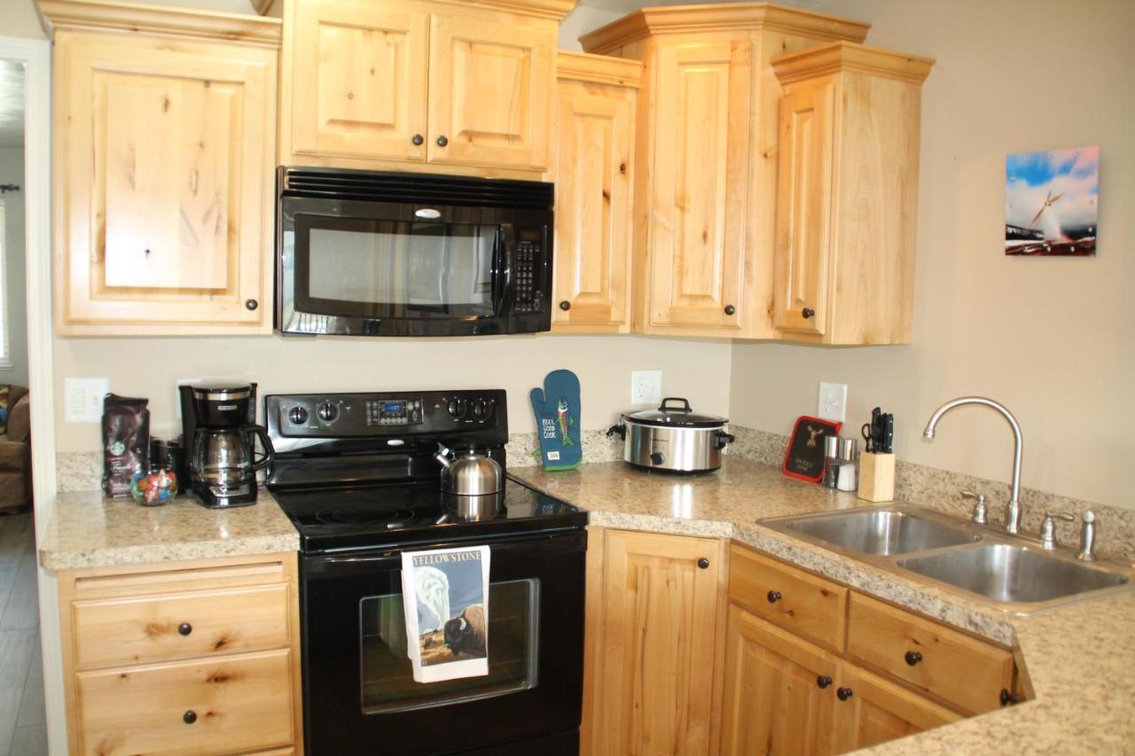 3 Queen Beds, 1 Twin Bed, 2 Rooms, 1 And A Half Bath, Self Check-In, Flexcation Equipped Idaho Falls Esterno foto