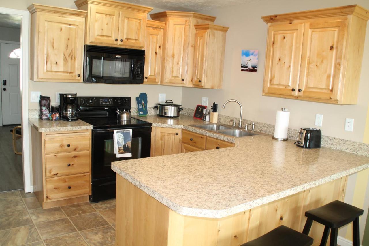 3 Queen Beds, 1 Twin Bed, 2 Rooms, 1 And A Half Bath, Self Check-In, Flexcation Equipped Idaho Falls Esterno foto